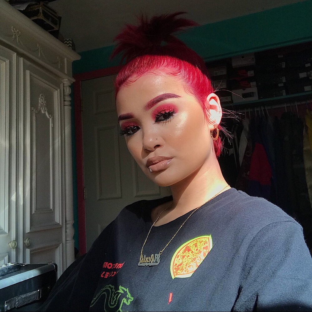 Meet your Posher, Alexis